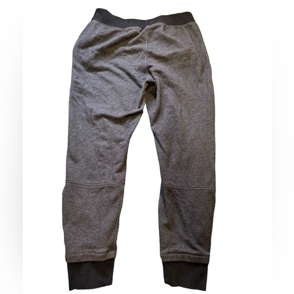 🦩5/$30🦩 Boys Under Armour Sweatpants - Picture 2 of 3